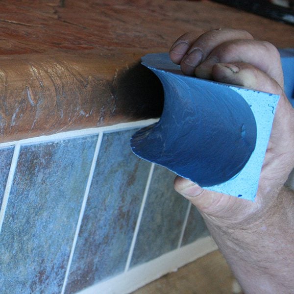 Concrete edge liners for decorative concrete steps and borders